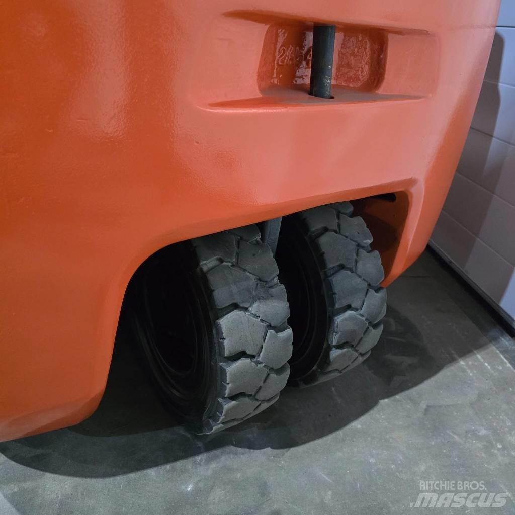 Toyota 8 FBEK 16 T Elmotviktstruckar