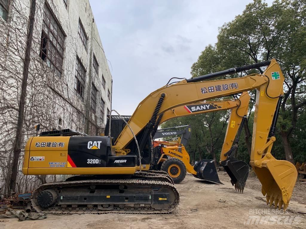 CAT 320D2 Bandgrävare