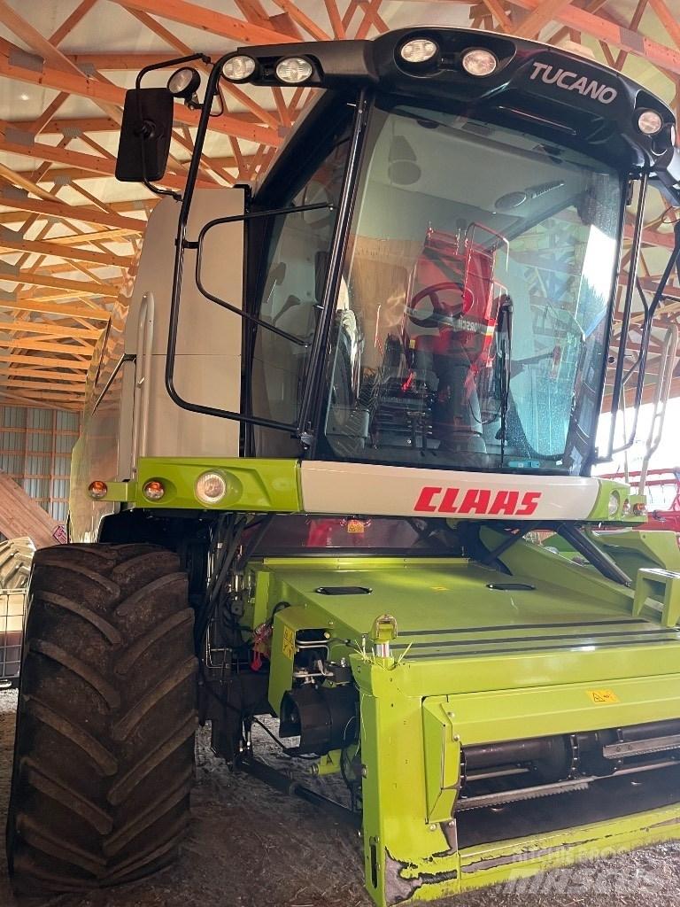 CLAAS Tucano 440 Skördetröskor