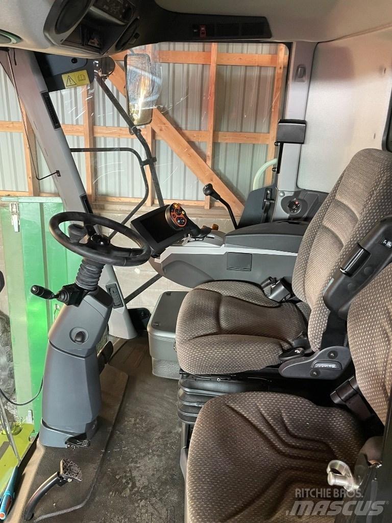CLAAS Tucano 440 Skördetröskor