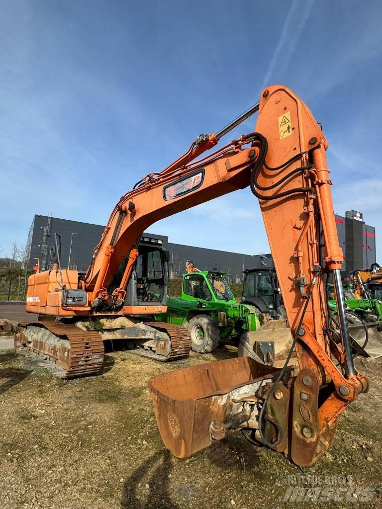 Doosan DX 180 LC Bandgrävare