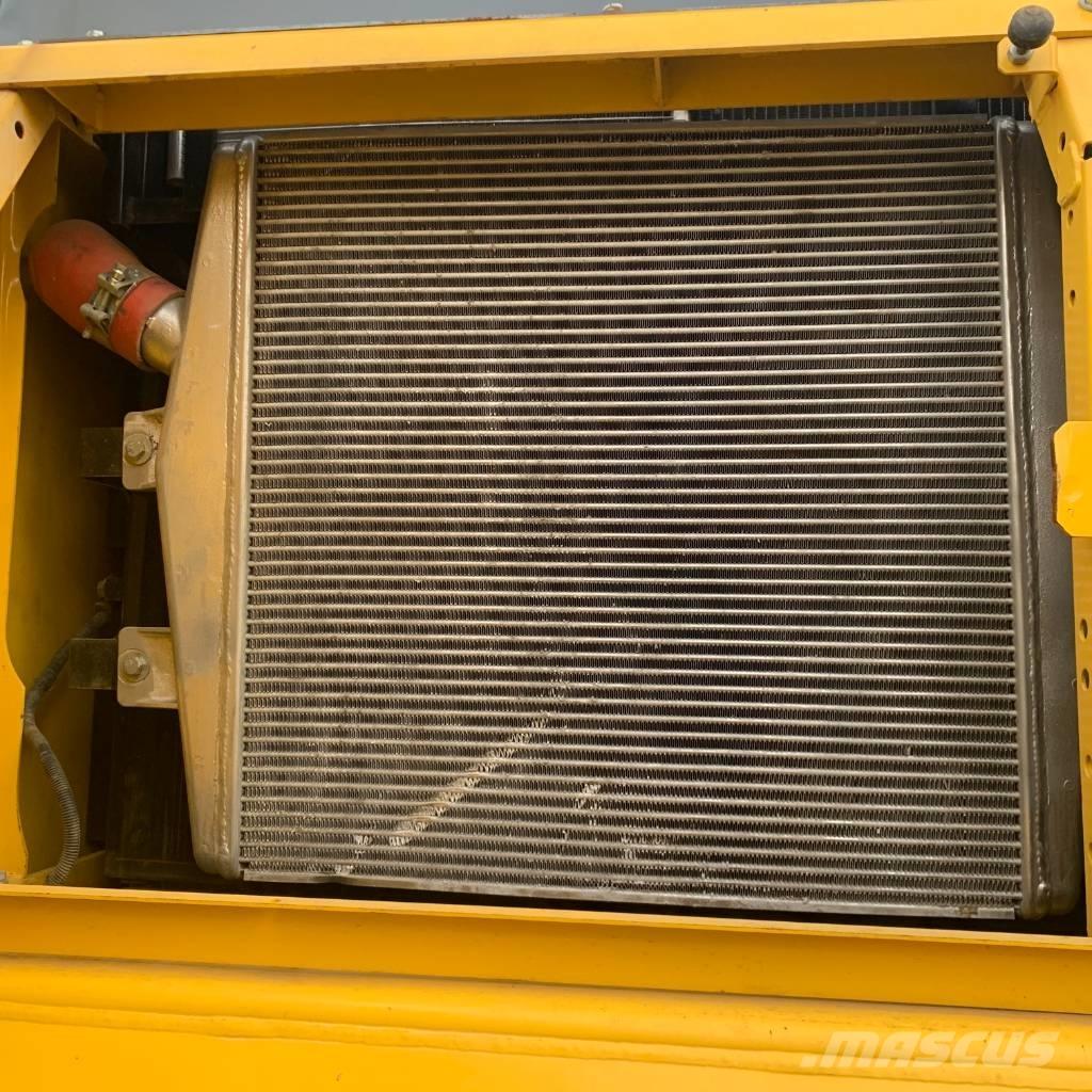 Komatsu PC450-8 Bandgrävare