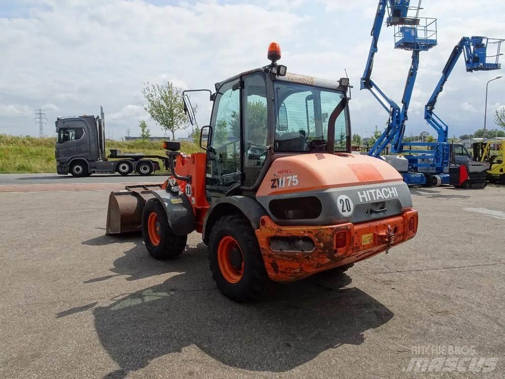 Hitachi ZW75 Entreprenad - Övrigt