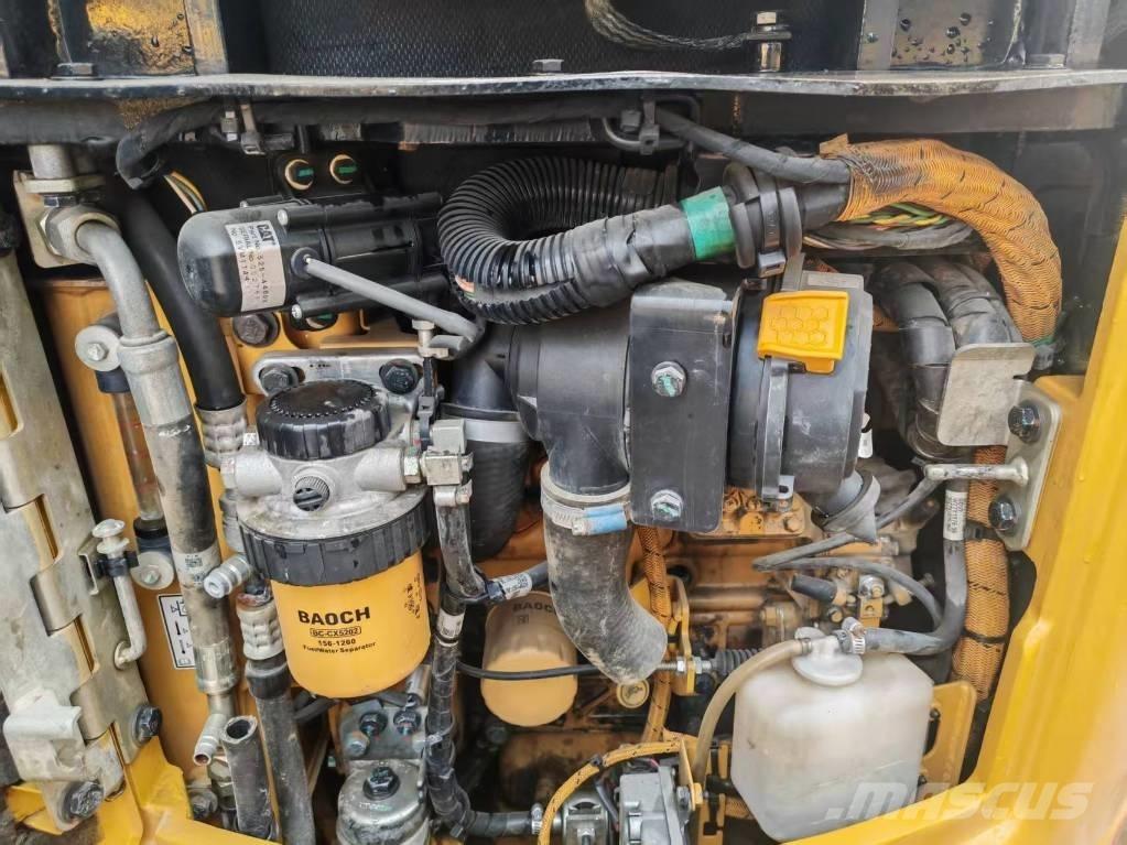 CAT 302 CR Minigrävare < 7t