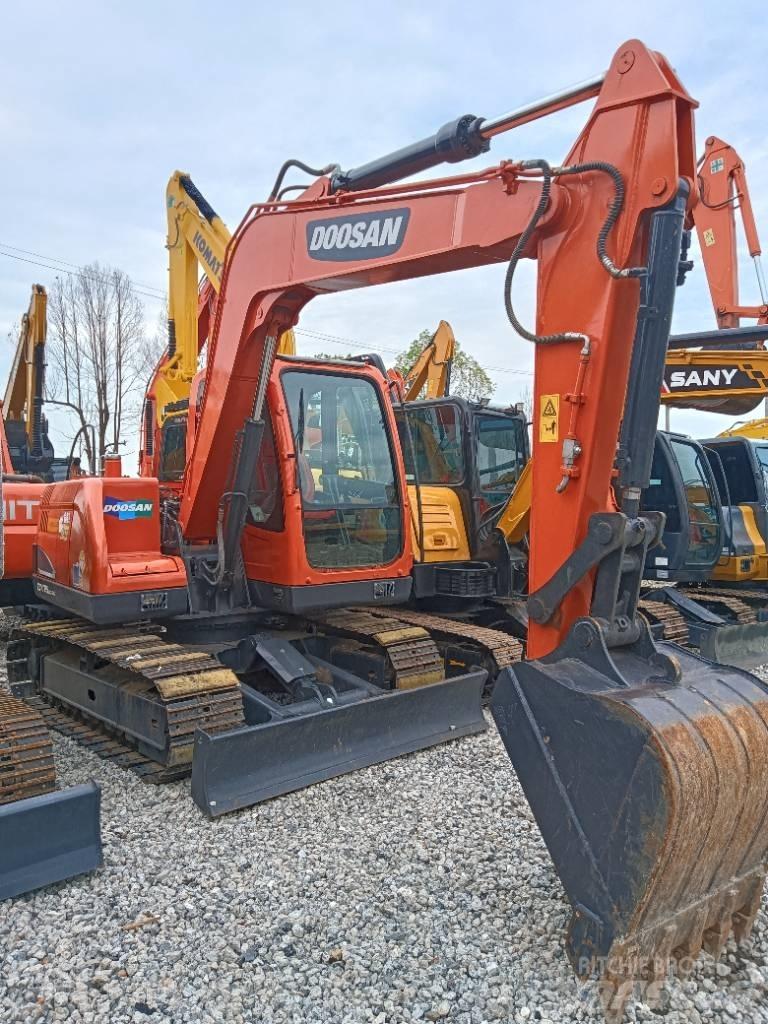 Doosan DX 75 Minigrävare < 7t