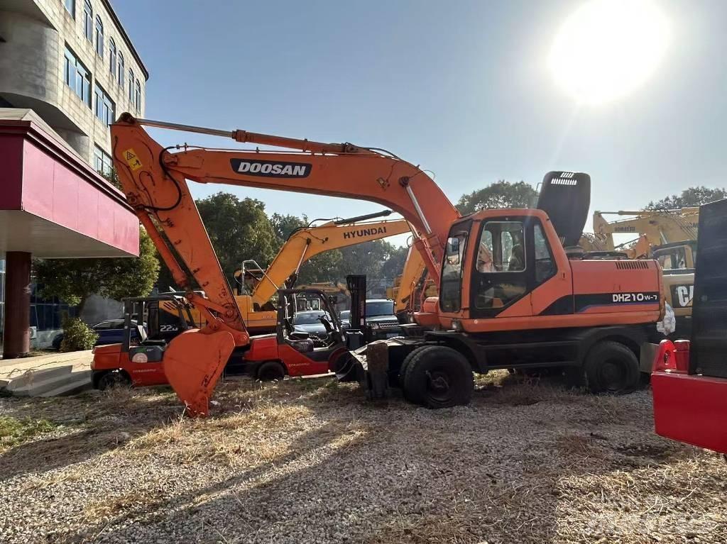 Doosan DH 210 W Hjulgrävare