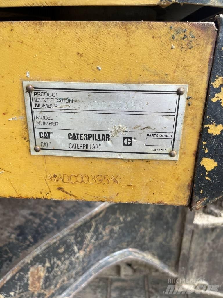 CAT 318 B L Bandgrävare