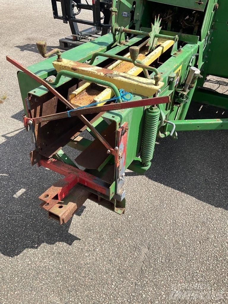 John Deere 440 Fyrkantspressar