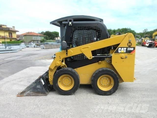 CAT 226 D Kompaktlastare