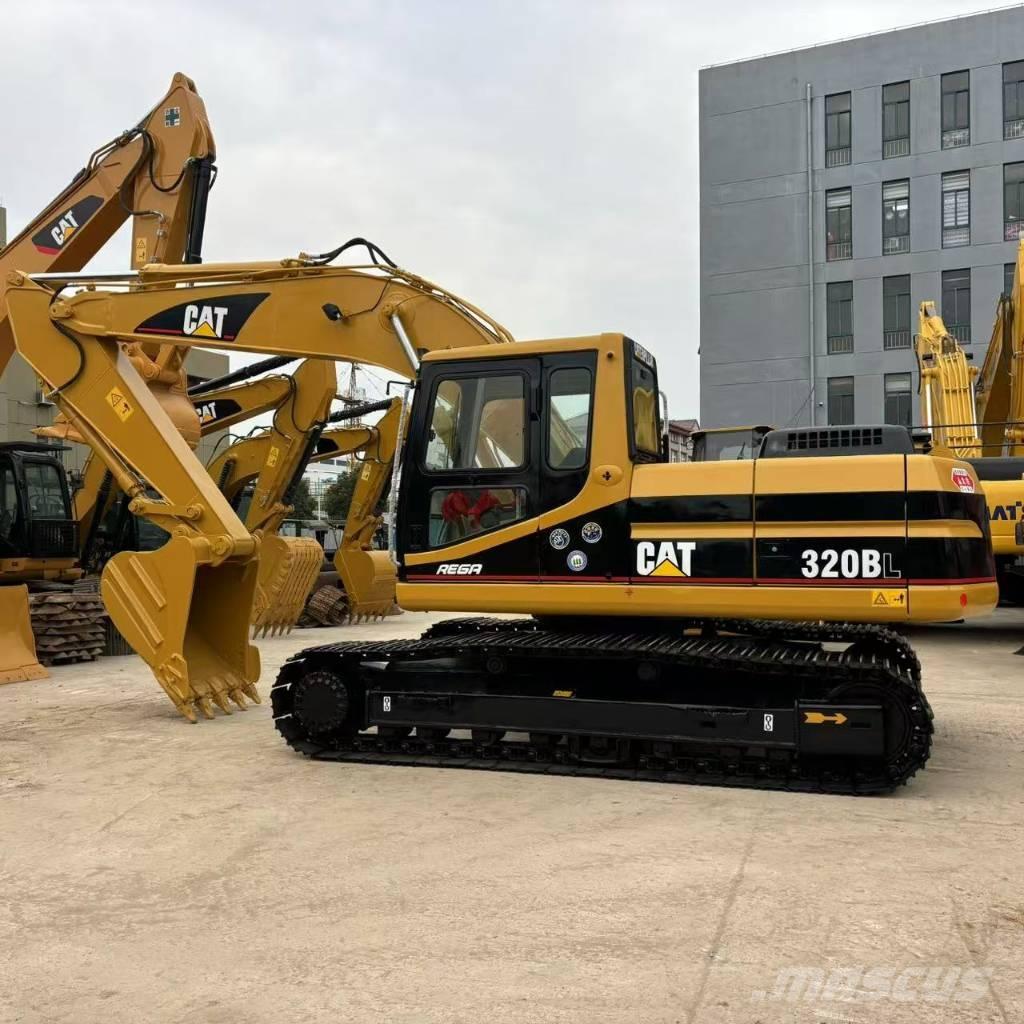 CAT 320BL Bandgrävare