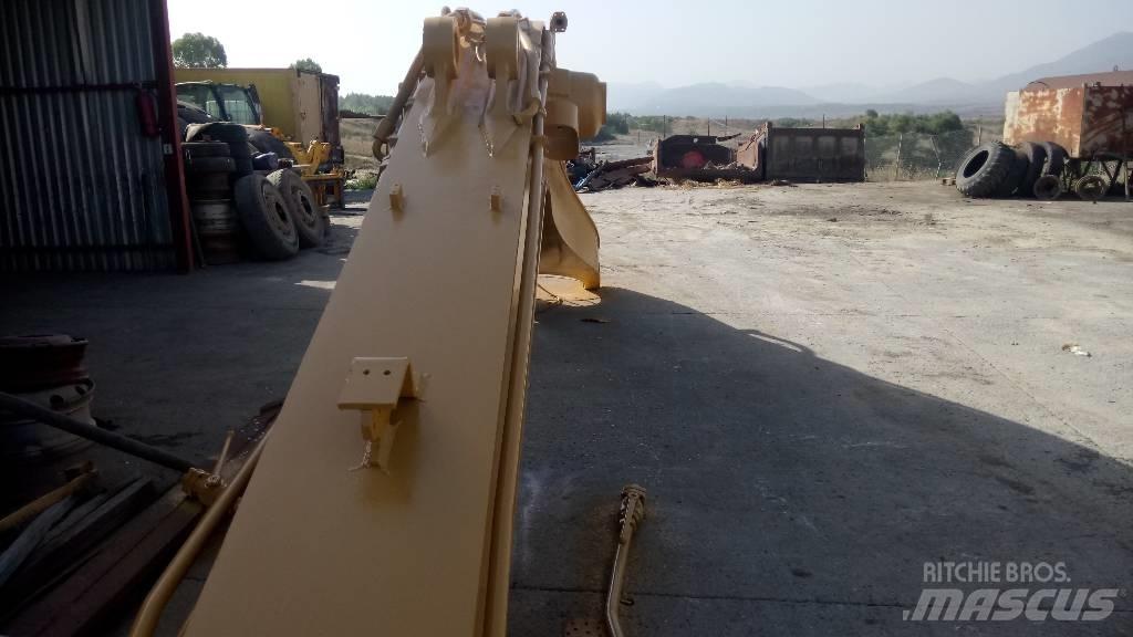 CAT 245 Bommar och stickor
