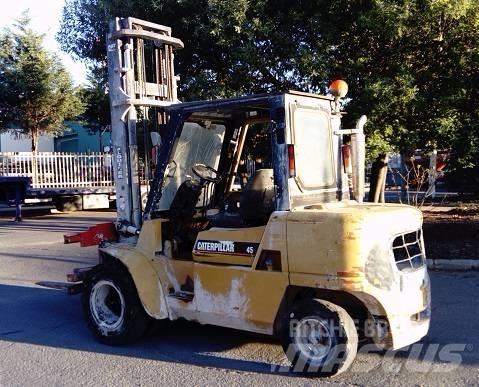 CAT DP 45 K Dieselmotviktstruckar