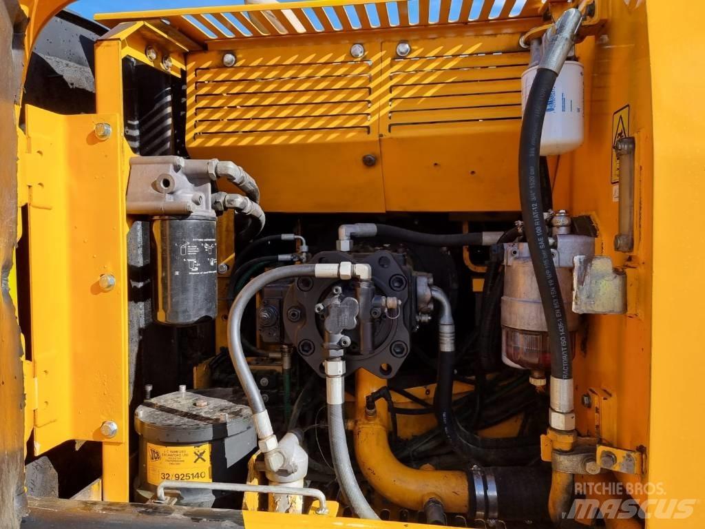 JCB JS 200 LC Bandgrävare