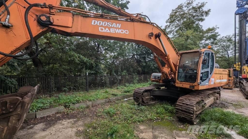 Doosan DX 340 LC Bandgrävare