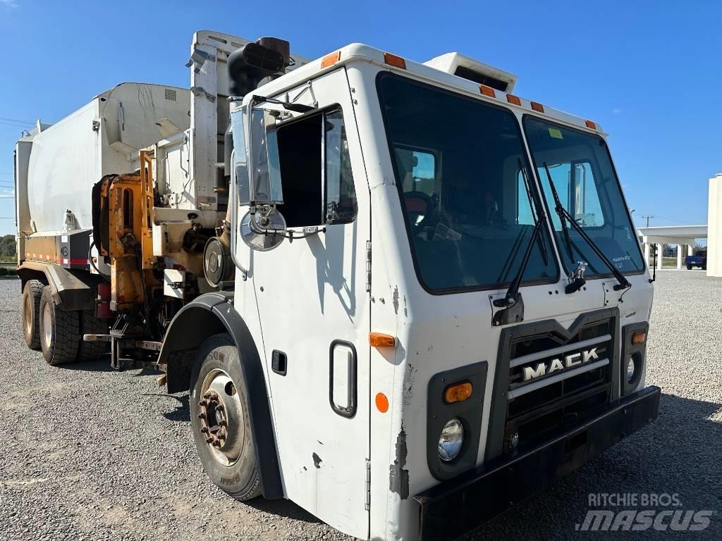 Mack LEU613 Sopbilar