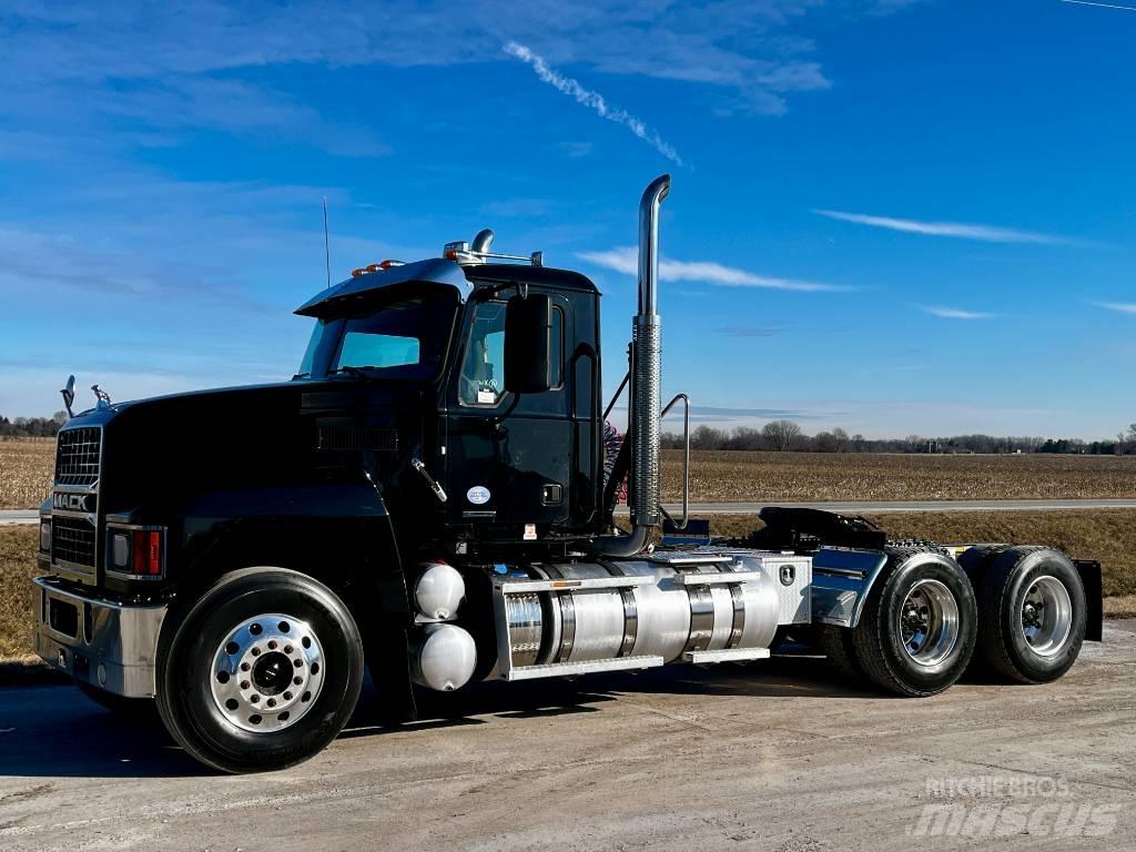 Mack Pinnacle Dragbilar