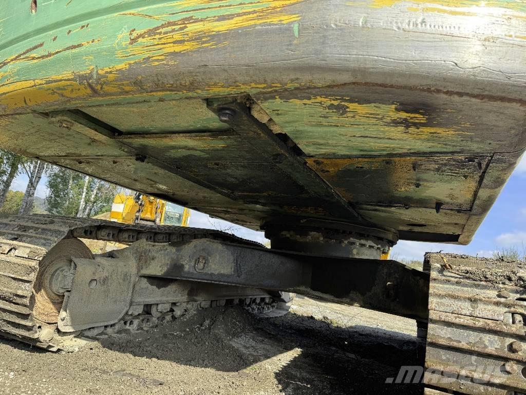 Komatsu PC 240 NLC-8 Bandgrävare