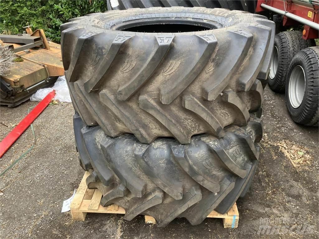 BKT 600/65R28 Däck, hjul och fälgar