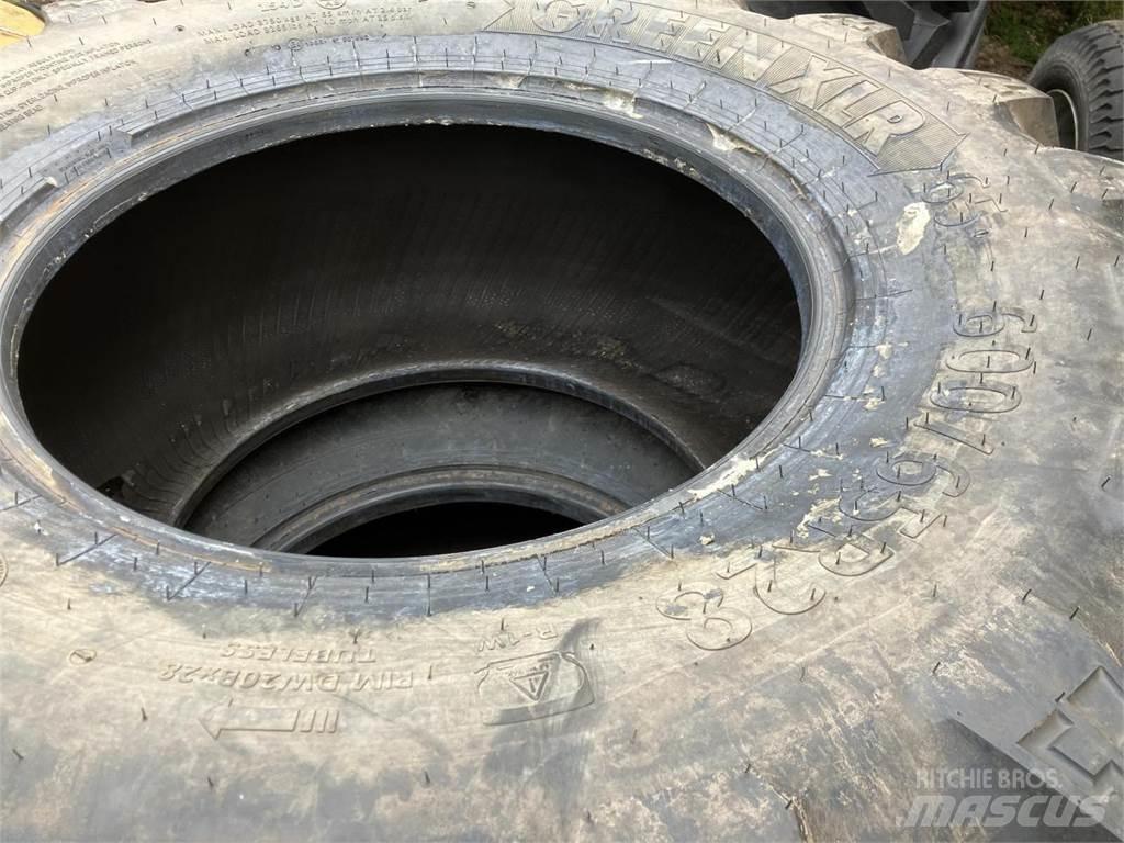BKT 600/65R28 Däck, hjul och fälgar