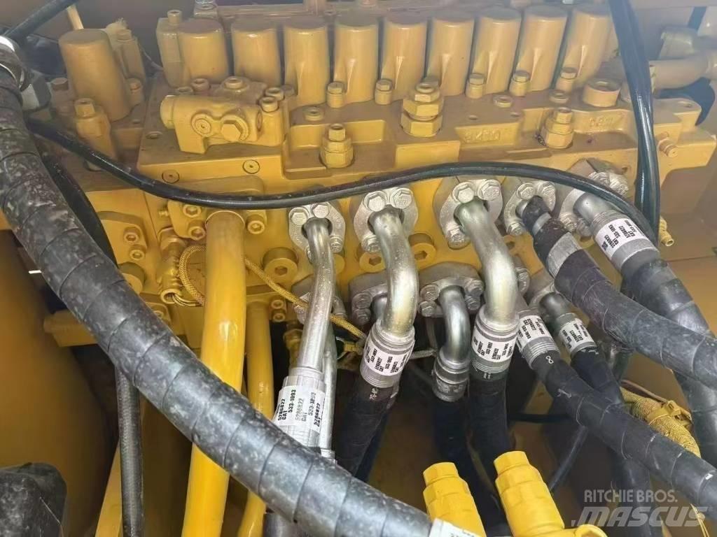 CAT 323GC Bandgrävare