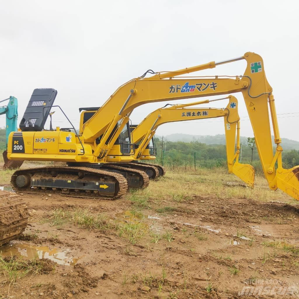 Komatsu PC200-8 Bandgrävare