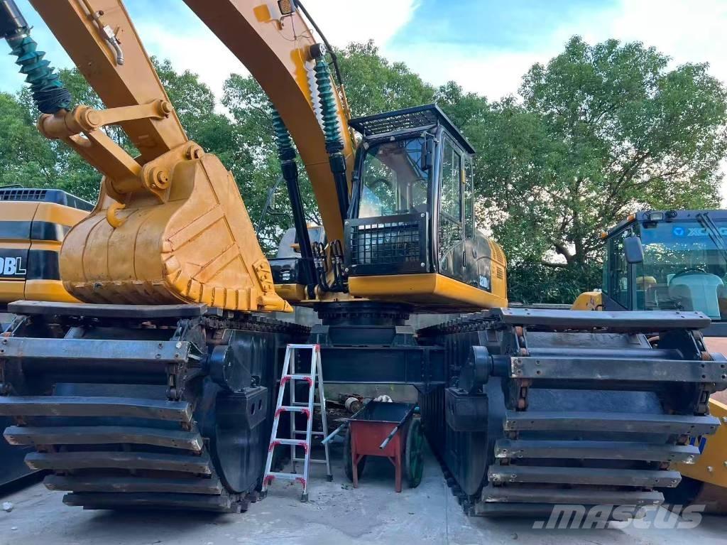 CAT 320D2 Amfibiska grävmaskiner