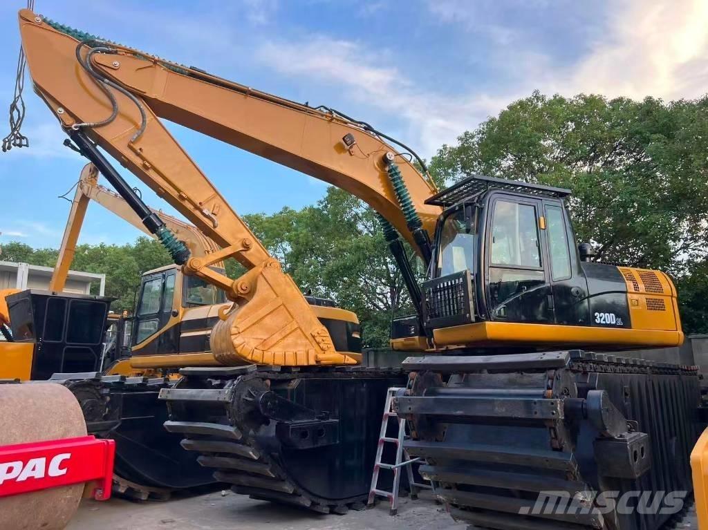 CAT 320D2 Amfibiska grävmaskiner