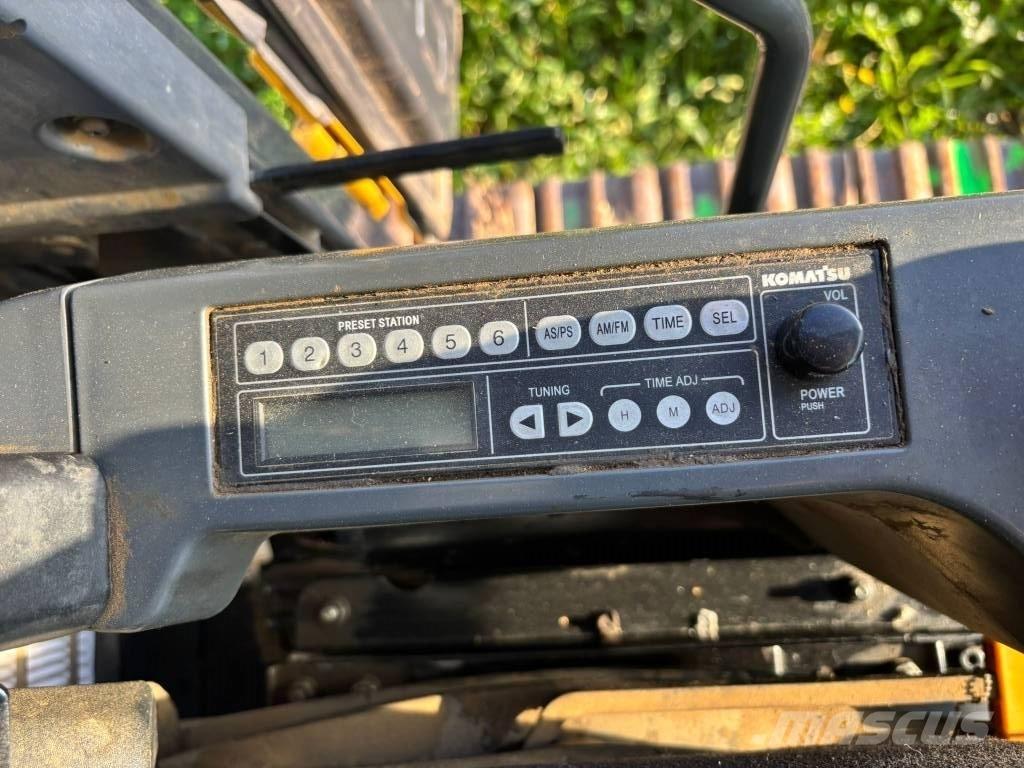 Komatsu PC 210 LC-8 Bandgrävare