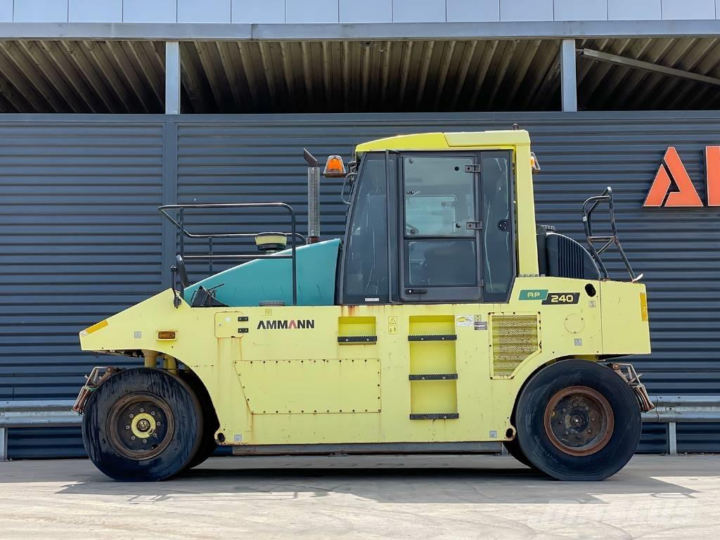 Ammann AP 240 Pneumatiska Hjulvältar
