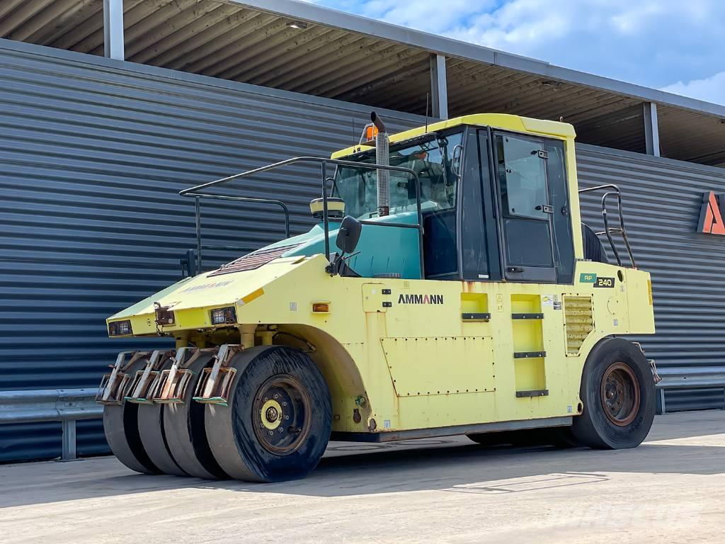 Ammann AP 240 Pneumatiska Hjulvältar