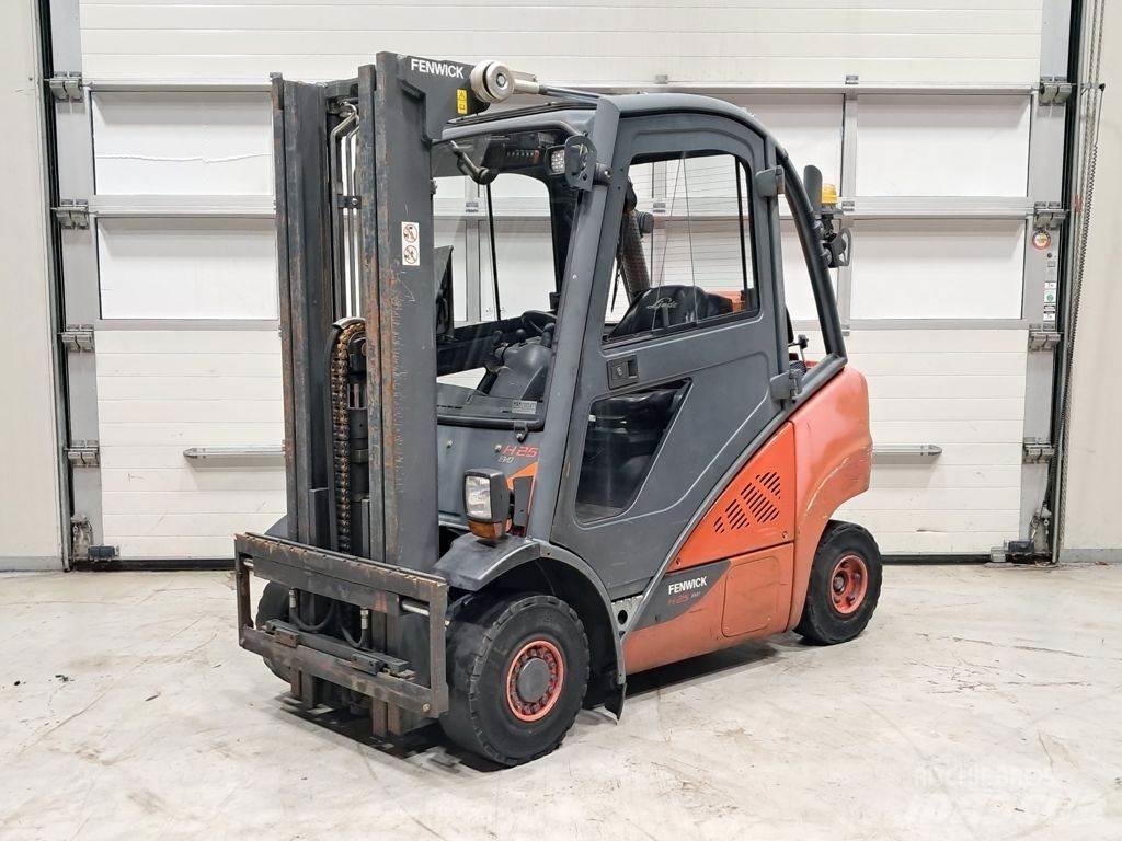Linde H25T-02 Gasolmotviktstruckar