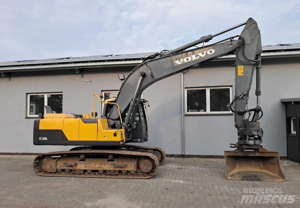 Volvo EC 220 DL Bandgrävare