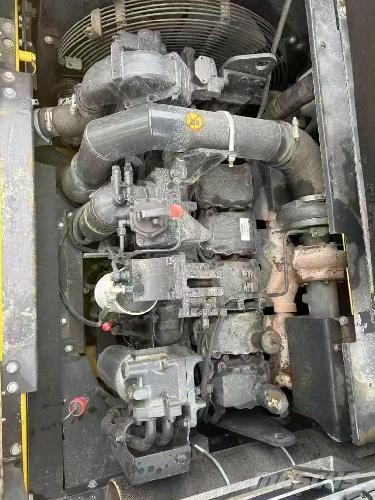 Komatsu 400-8 Bandgrävare
