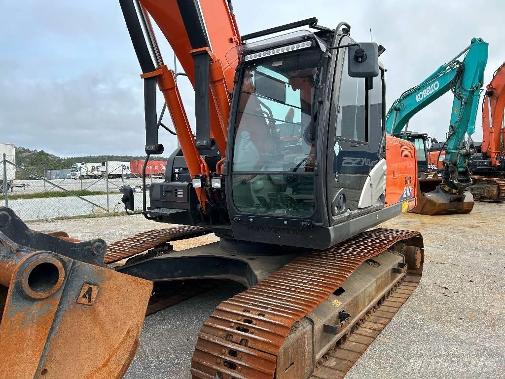 Hitachi ZX 210 LC-6 Bandgrävare