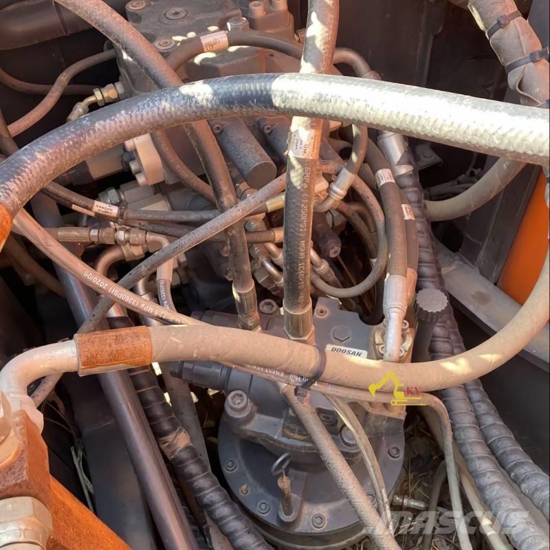 Doosan DX150-9C Bandgrävare