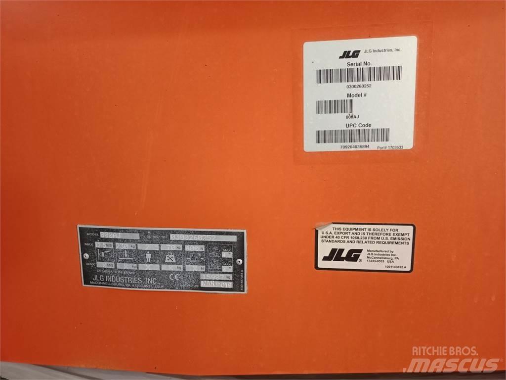 JLG 800AJ Bomliftar