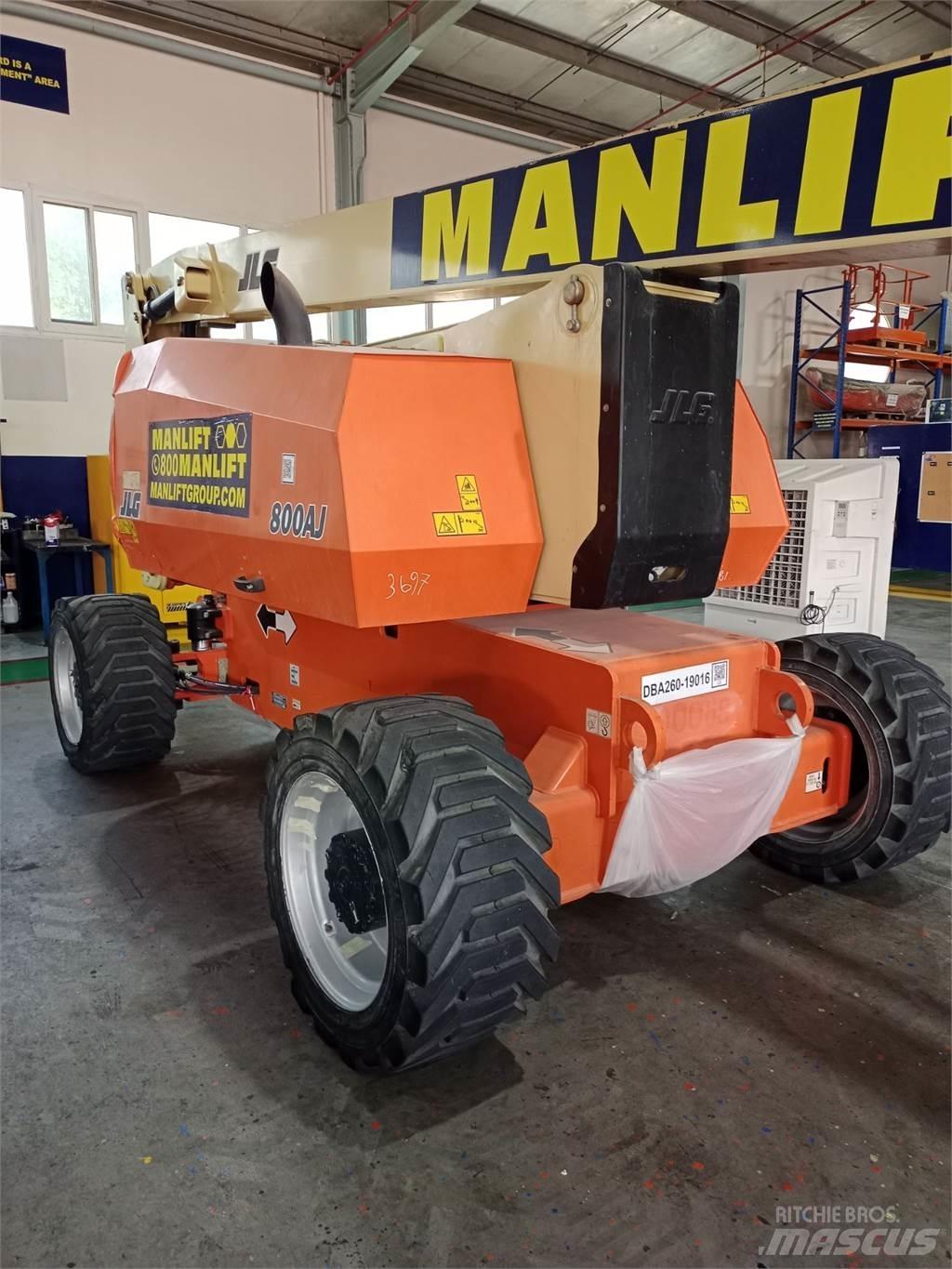JLG 800AJ Bomliftar