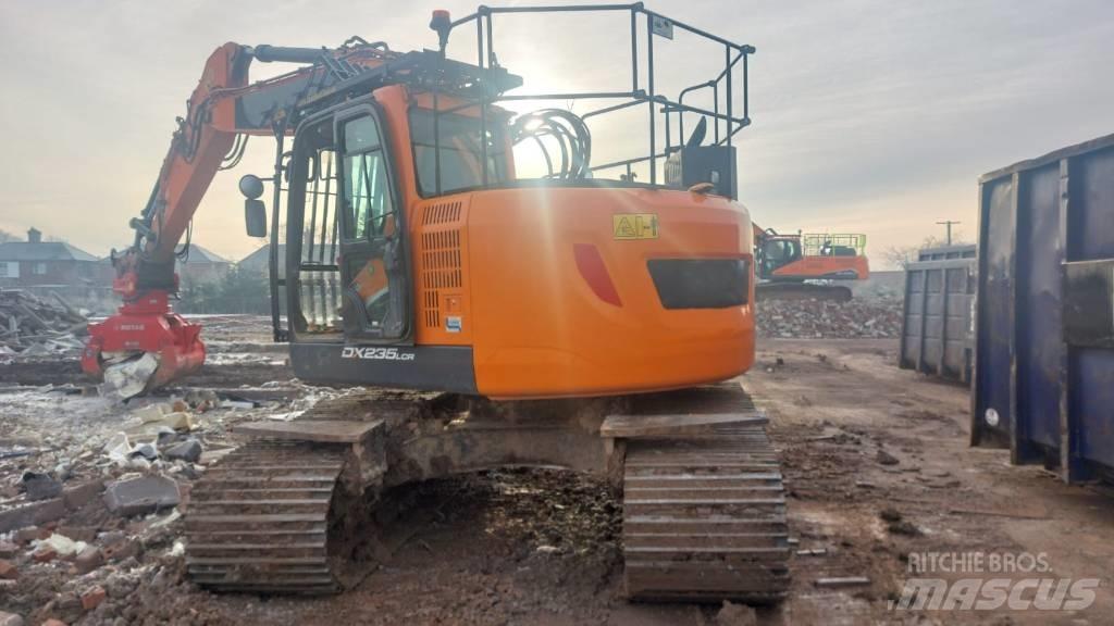 Doosan DX 235 LCR-5 Bandgrävare