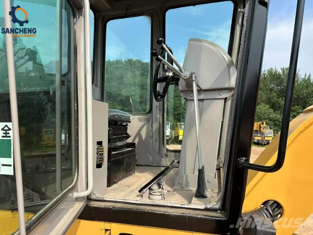 CAT 140K Väghyvlar