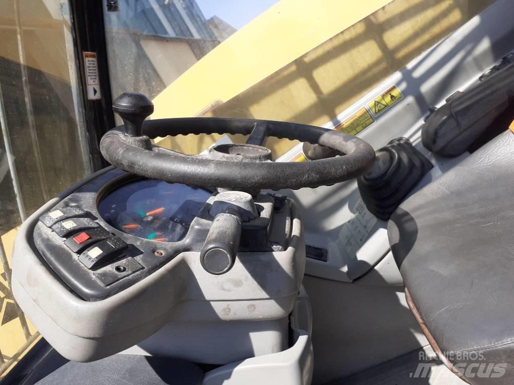 CAT TH 350 B Teleskoplastare