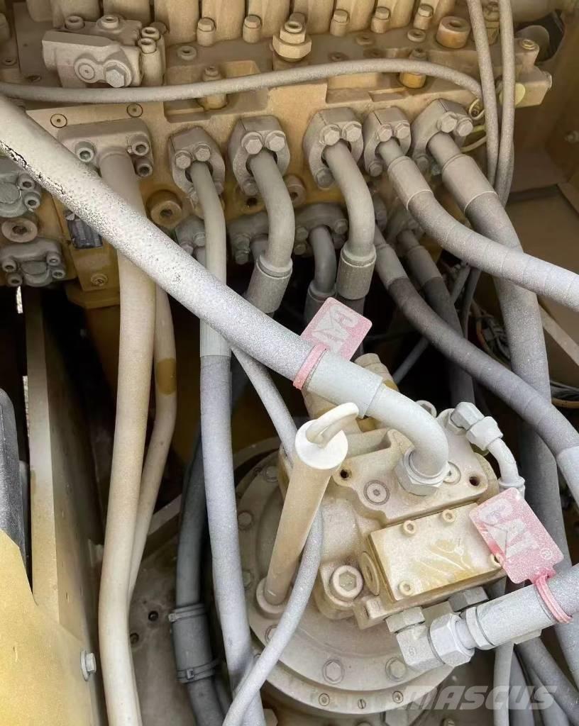 CAT 323 Bandgrävare