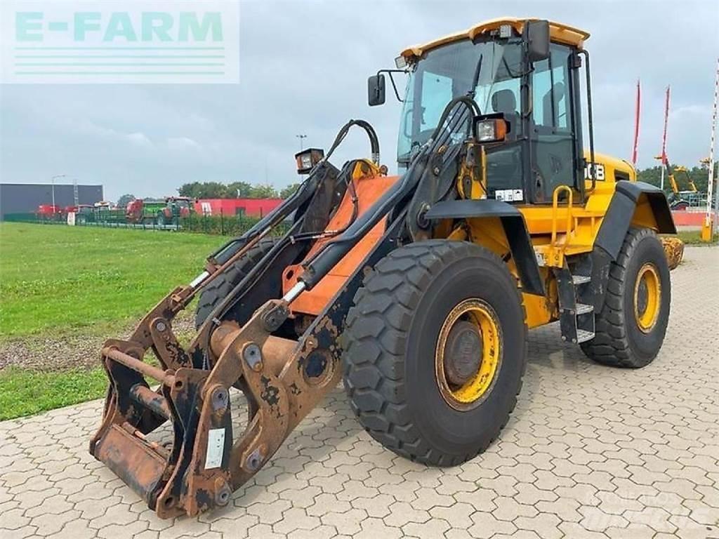JCB 426e agri ht Minigrävare < 7t