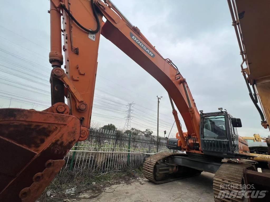 Doosan DX 500 LCA Bandgrävare