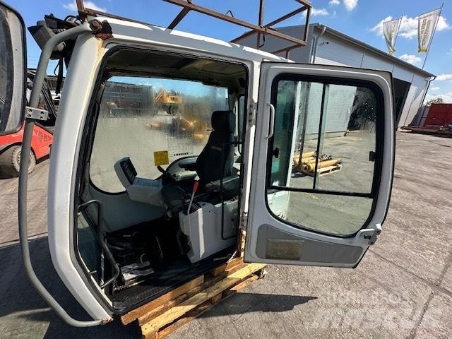 Liebherr R 914 C CAB Hytter och interiör