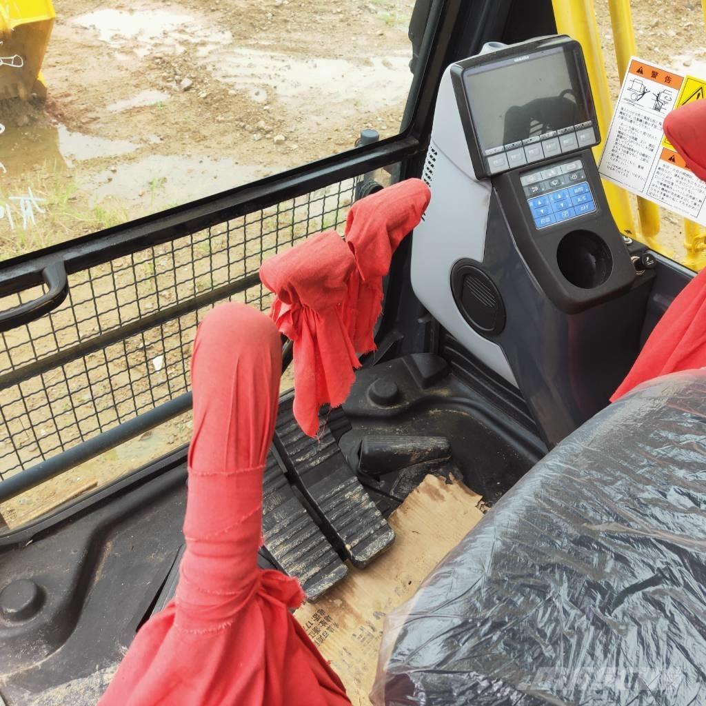 Komatsu PC200-8 Bandgrävare