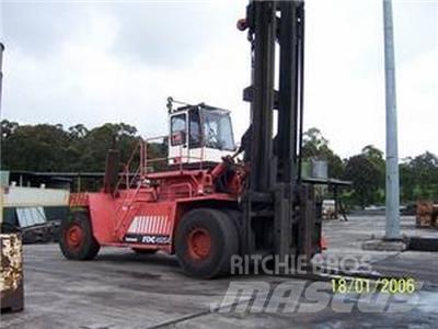 Fantuzzi FDC450S4 Teleskopbomtruckar (Sträckstaplare)