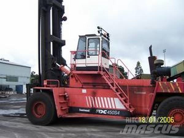 Fantuzzi FDC450S4 Teleskopbomtruckar (Sträckstaplare)