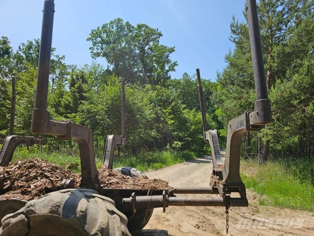John Deere 1210 G Skotare