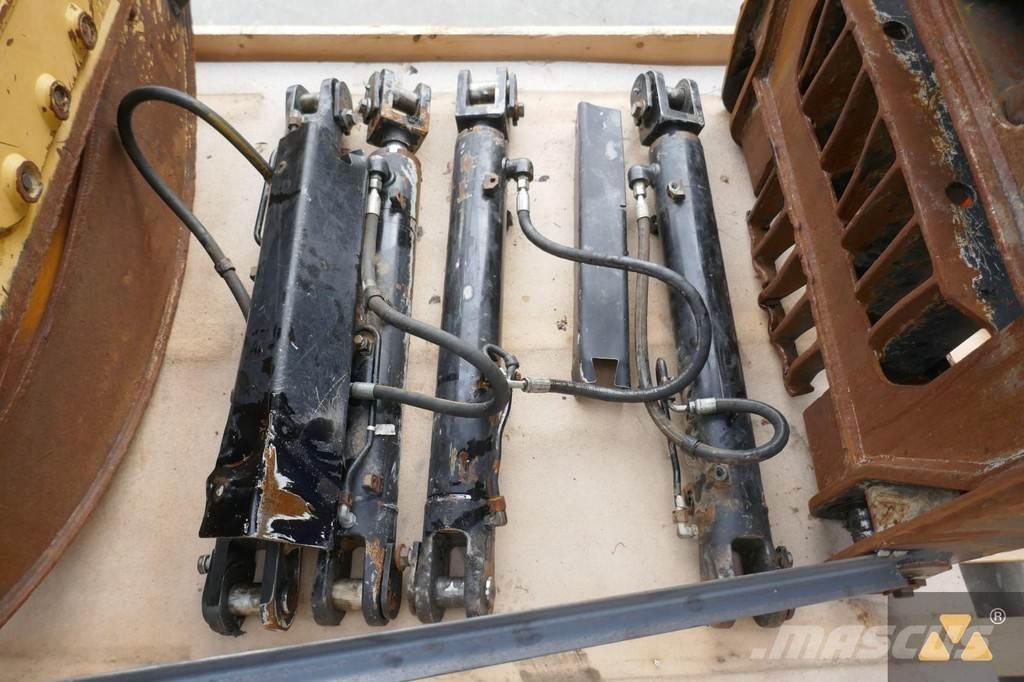 CAT 525D Grapple Transport - Övriga