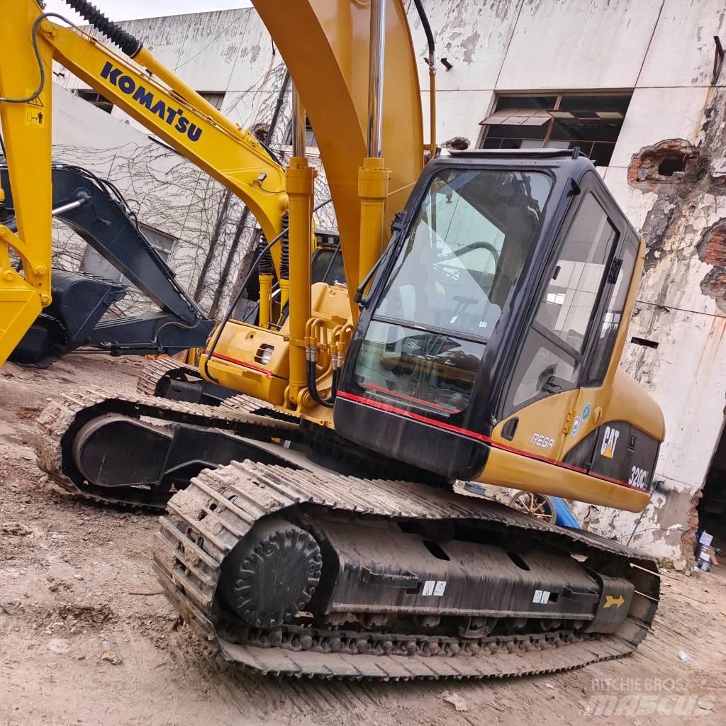 CAT 320 C L Bandgrävare